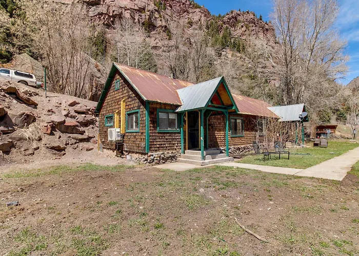 Downtown Ouray Apt W/ River & Mountain Views!